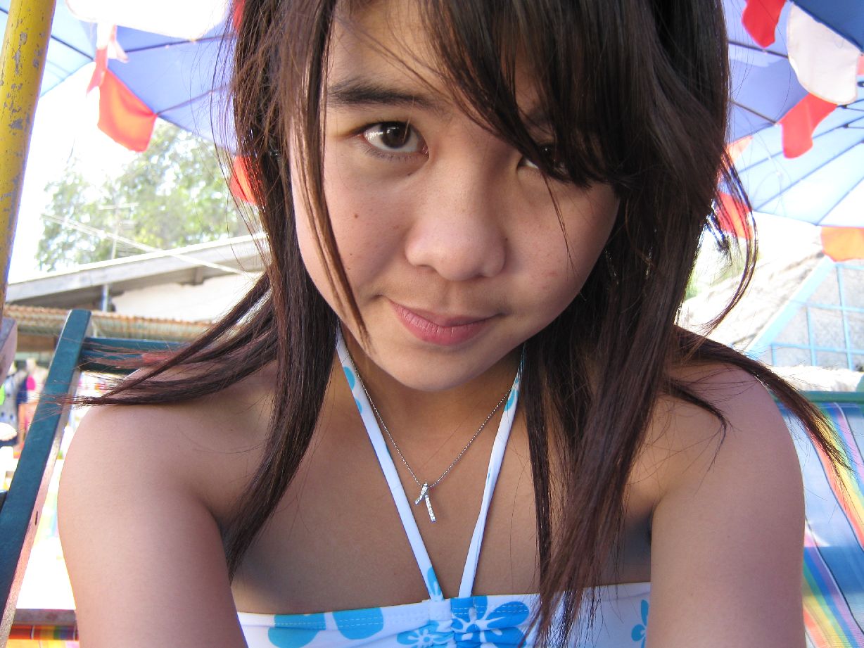タイ少女　ヌード 美しい若いタイの女性のヌードをポーズします。の写真素材・画像 ...